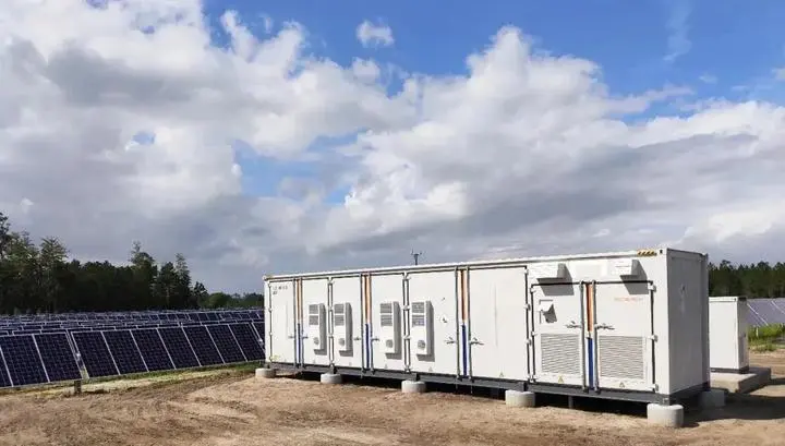 1.Energy storage cabinet powering a communication base station